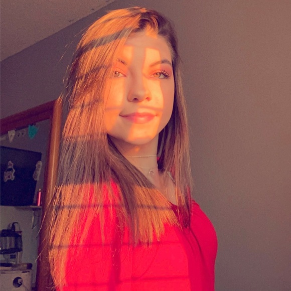 Meet your Posher, Chrissy - Picture 1 of 1